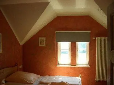 Um Pensión Schemmerhofen